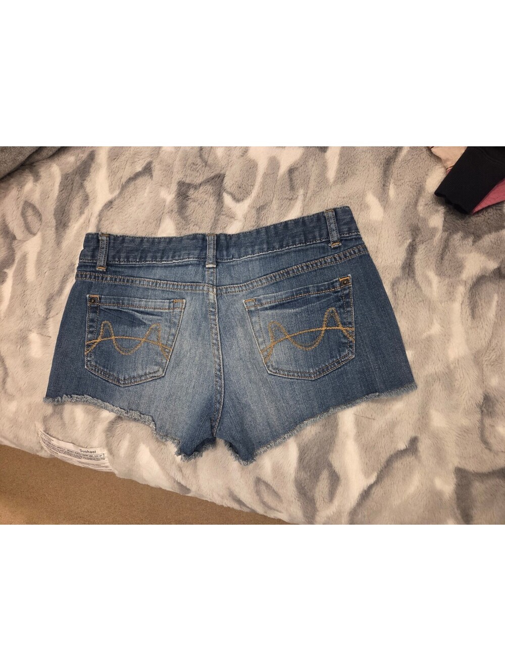 Mossimo Women's Denim Shorts Size 9 - Fit 6 Blue - Picture 3 of 8